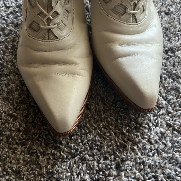 Stuart Weitzman Vintage leather booties, cream, 2.5”kitten heel, size 10 narrow - Picture 5 of 13